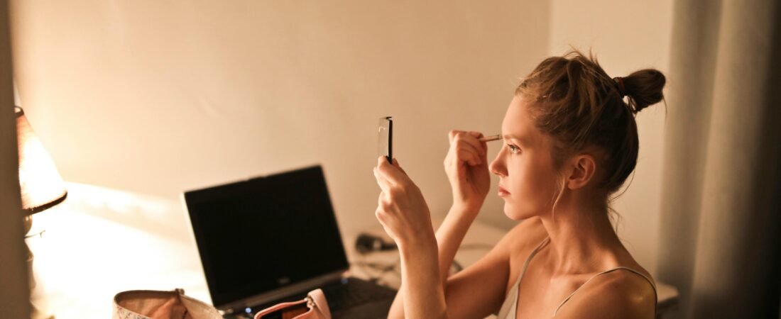 Técnicas y consejos para mejorar tu maquillaje de cejas