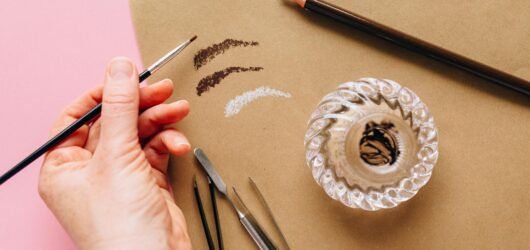¿Por qué iniciar en el mundo del maquillaje y darle especial atención a las cejas?